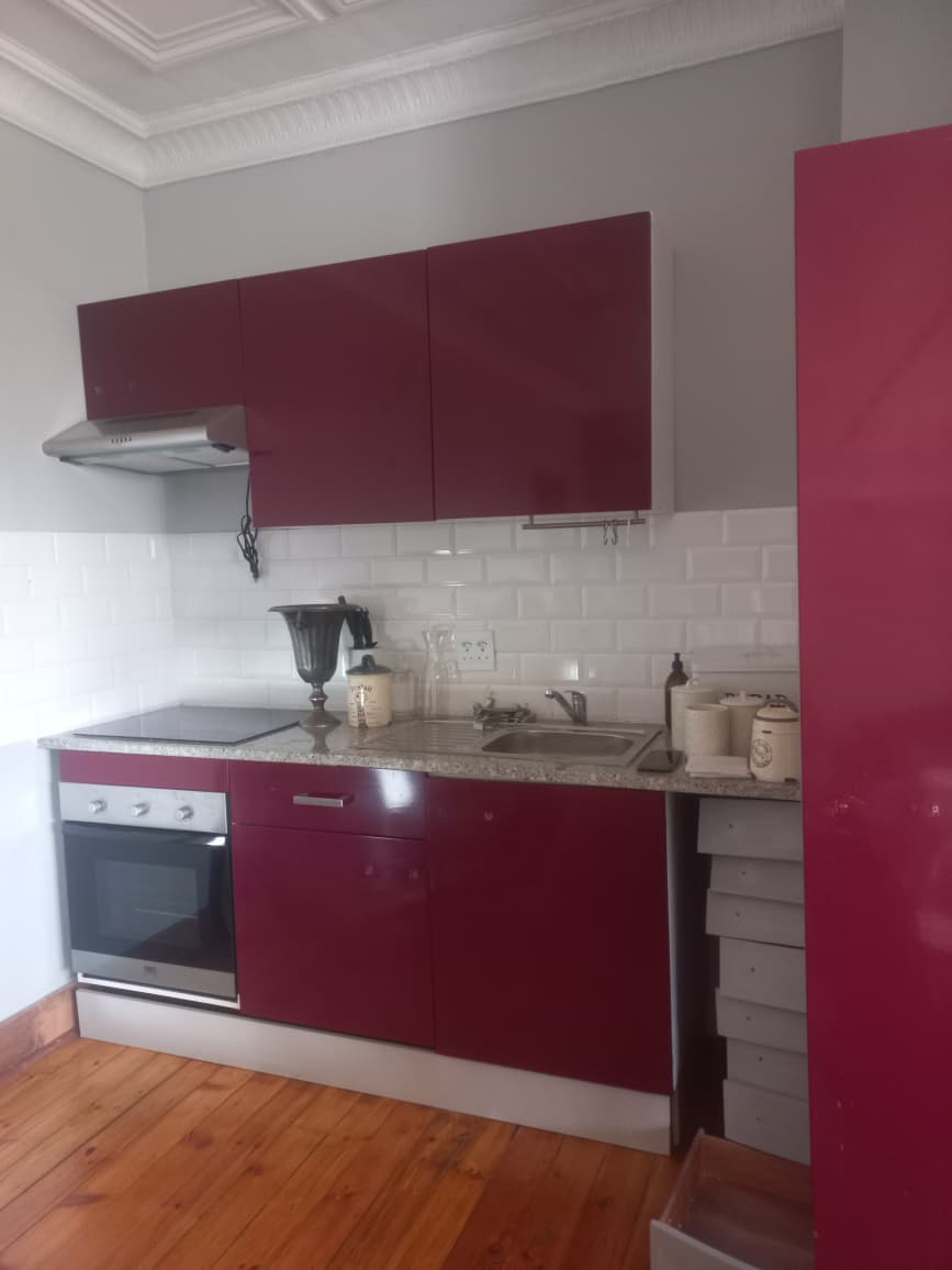 Kitchen before transformation 5
